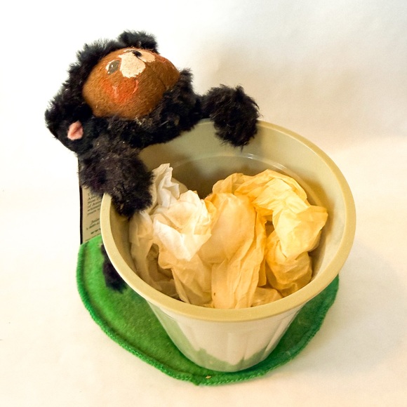 Annalee 4" Curious Bear Cub in Trash Can plush figurine - Picture 2 of 6